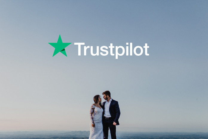 link to Trustpilot 5 Star Reviews - CaptureOurWedding.com