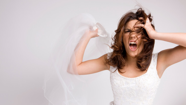 link to How To Avoid Becoming A Bridezilla